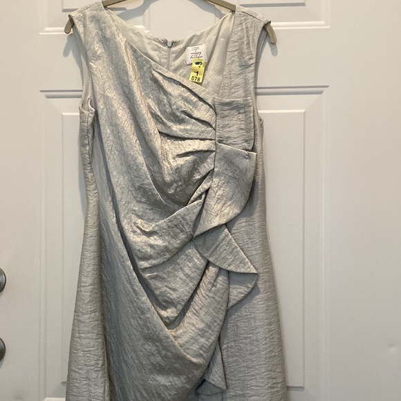 Cocktail Grey short dress - Picture 2 of 4